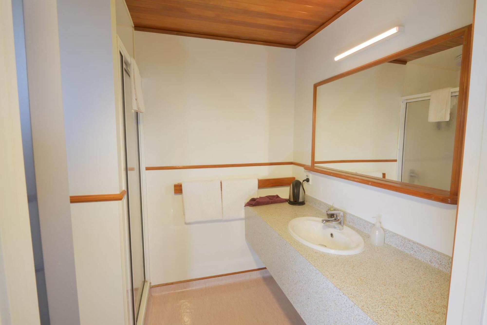 Wilderness Motel Accommodation Haast Bagian luar foto