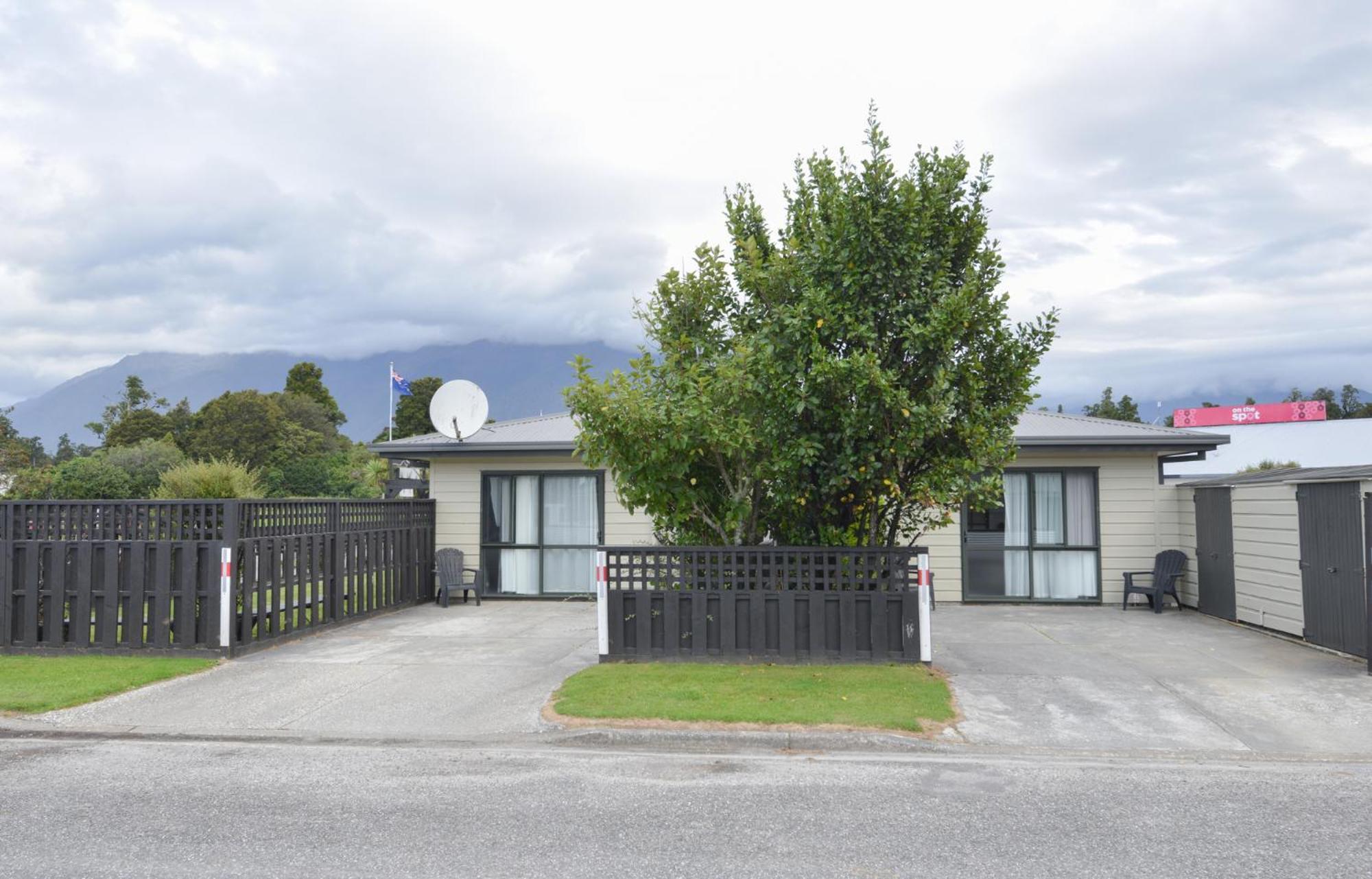 Wilderness Motel Accommodation Haast Bagian luar foto